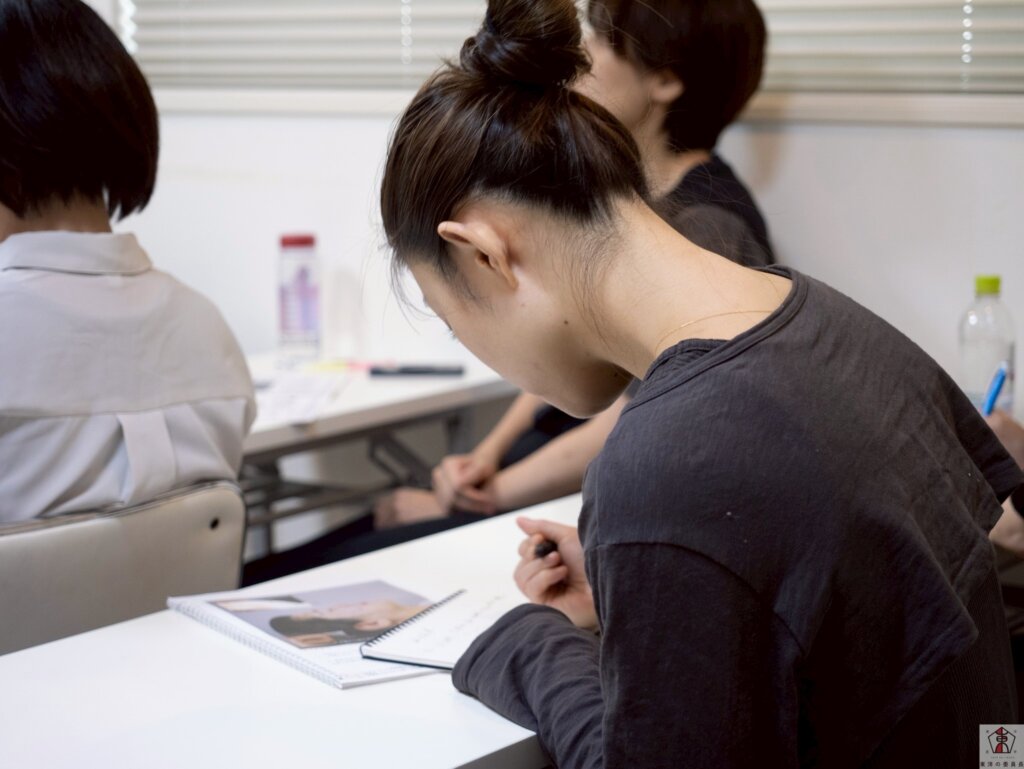 美容鍼セミナーは座学と実技