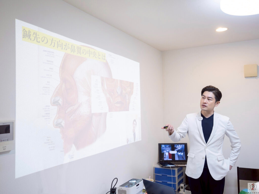 電気を流すアンチエイジング美容鍼セミナー