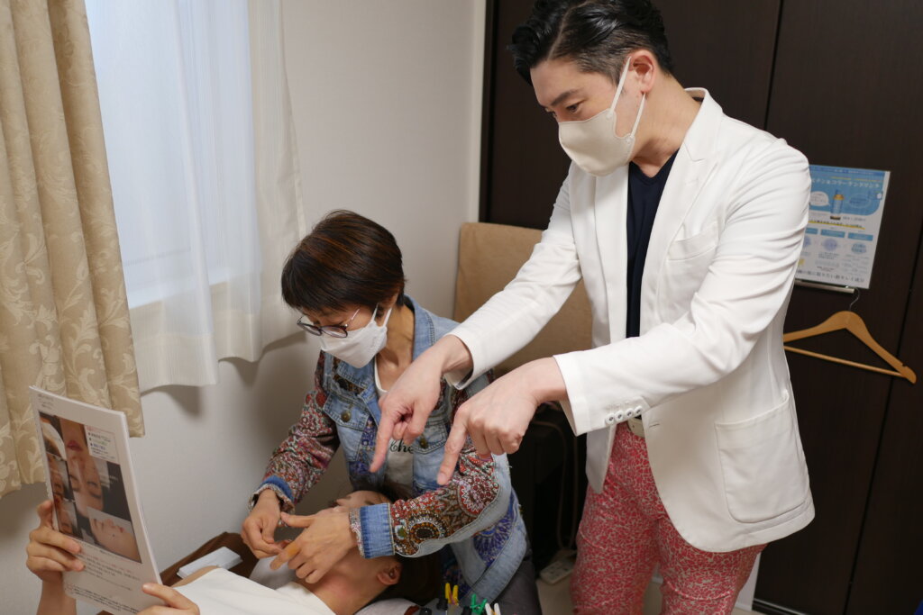 電気を流す美容鍼セミナー実技指導